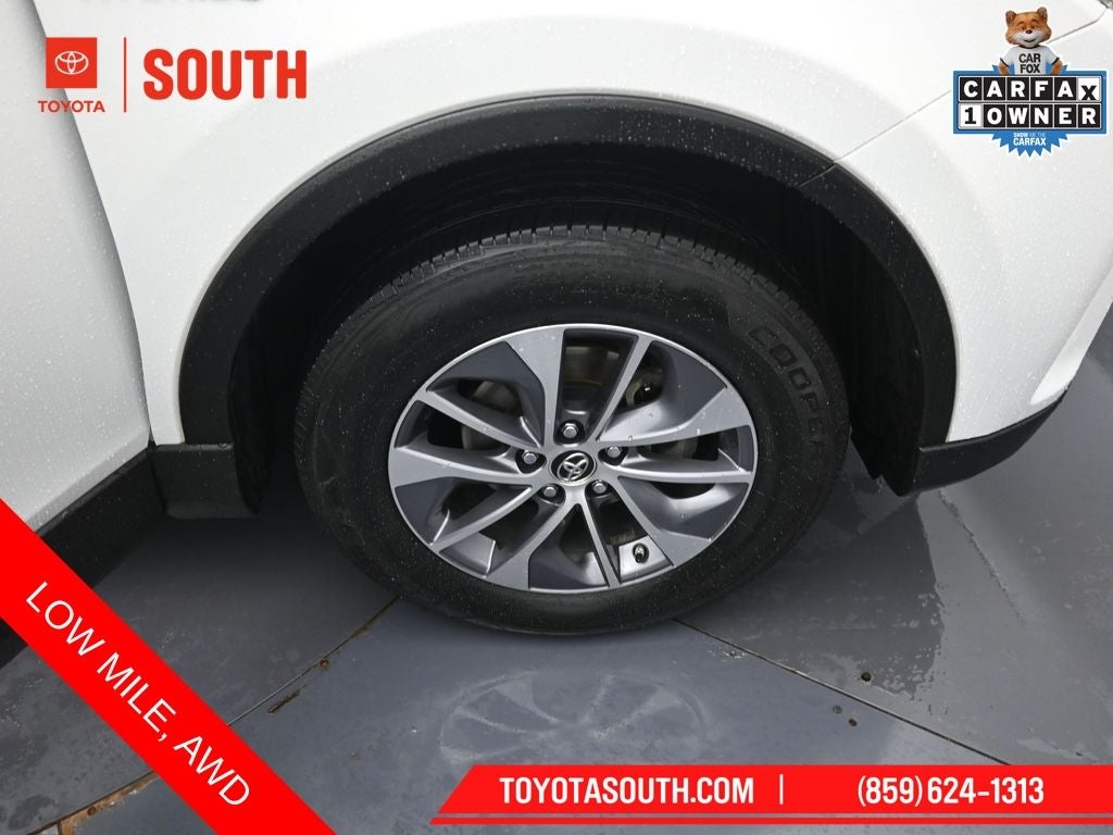 2018 Toyota RAV4 Hybrid XLE