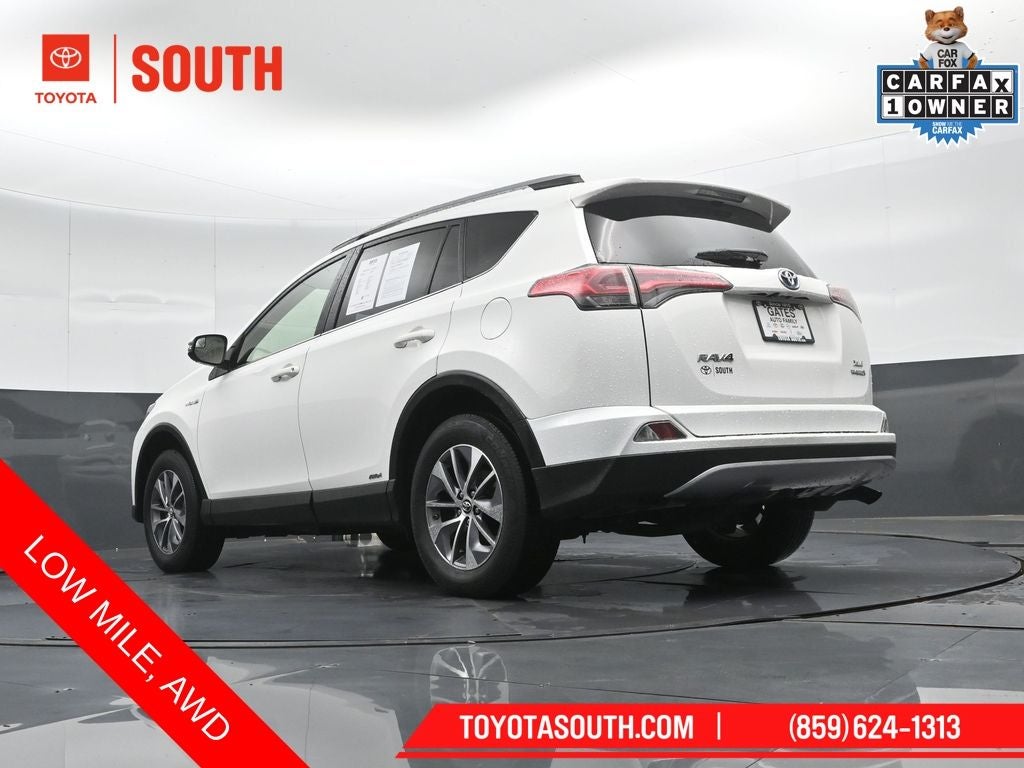 2018 Toyota RAV4 Hybrid XLE