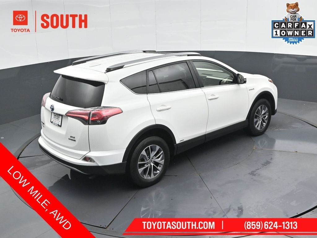 2018 Toyota RAV4 Hybrid XLE