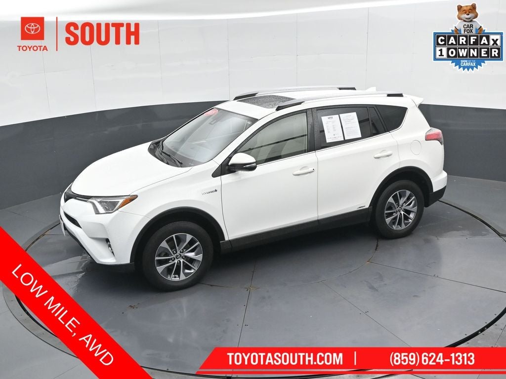 2018 Toyota RAV4 Hybrid XLE
