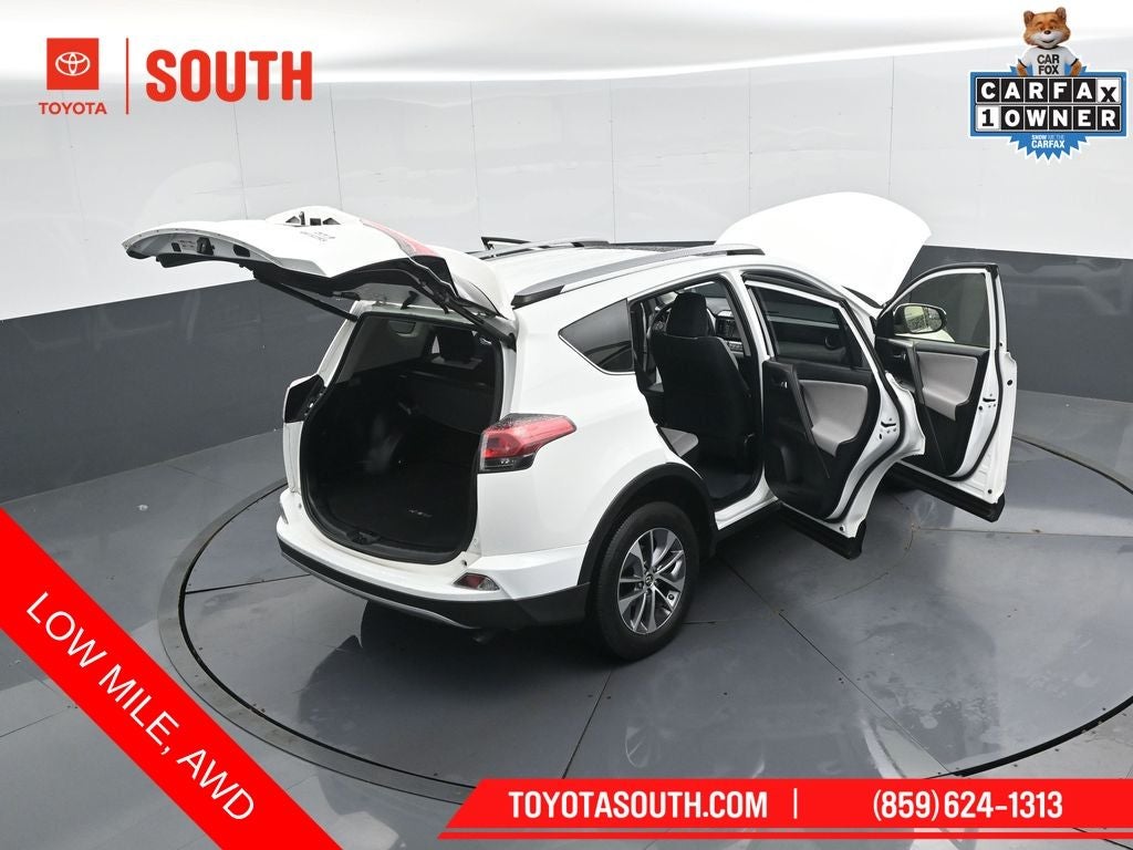 2018 Toyota RAV4 Hybrid XLE