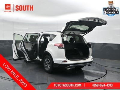 2018 Toyota RAV4 Hybrid XLE