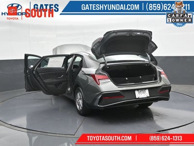 2025 Hyundai Elantra SE