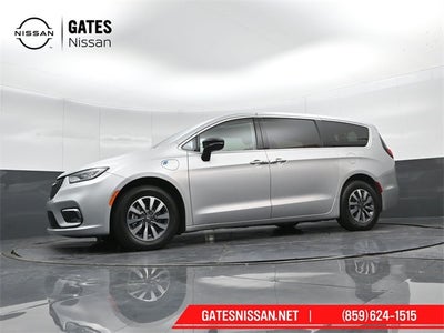 2024 Chrysler Pacifica Hybrid Select