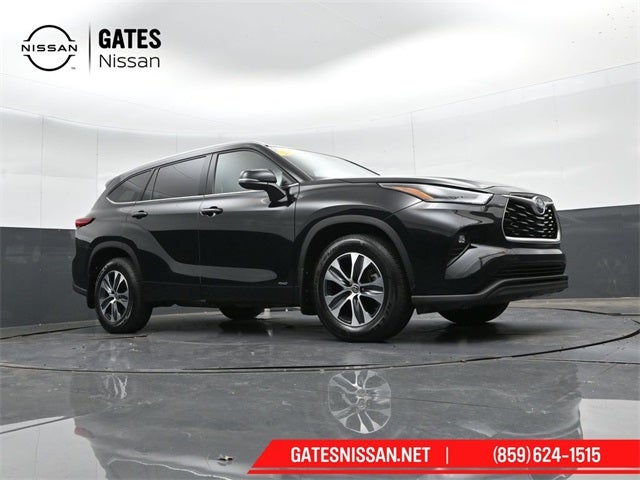 2022 Toyota Highlander Hybrid XLE