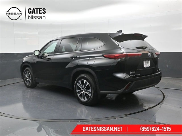 2022 Toyota Highlander Hybrid XLE
