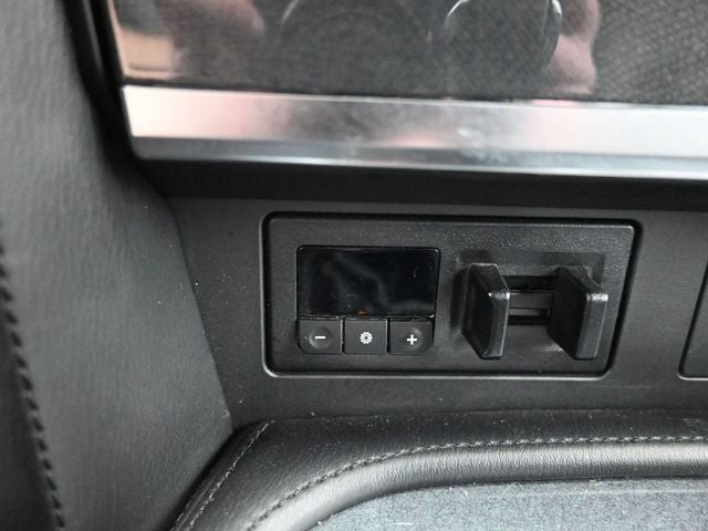 2024 Nissan Armada SV