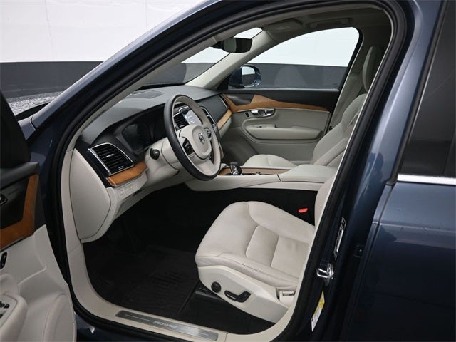 2022 Volvo XC90 Recharge Plug-In Hybrid T8 Inscription Expression Extended Range 6P