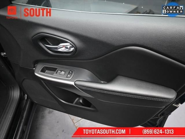 2022 Jeep Cherokee Latitude Lux