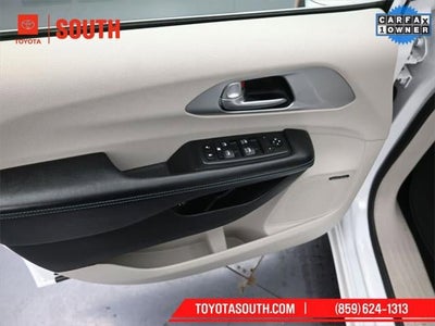 2018 Chrysler Pacifica Hybrid Limited