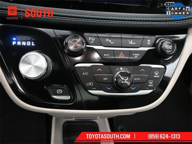 2018 Chrysler Pacifica Hybrid Limited