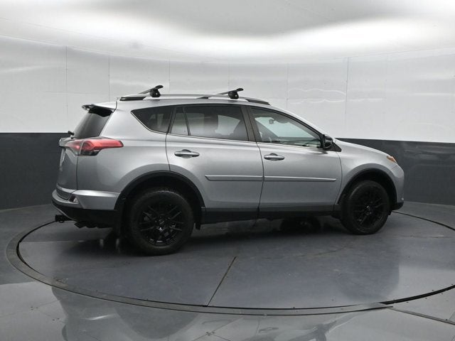 2018 Toyota RAV4 SE