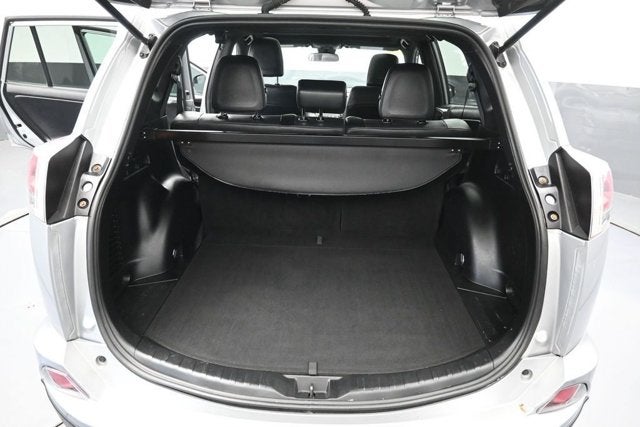 2018 Toyota RAV4 SE