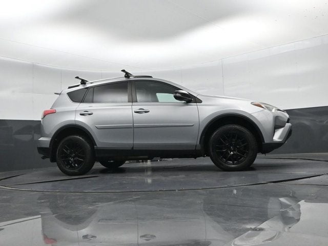2018 Toyota RAV4 SE