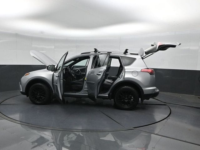 2018 Toyota RAV4 SE