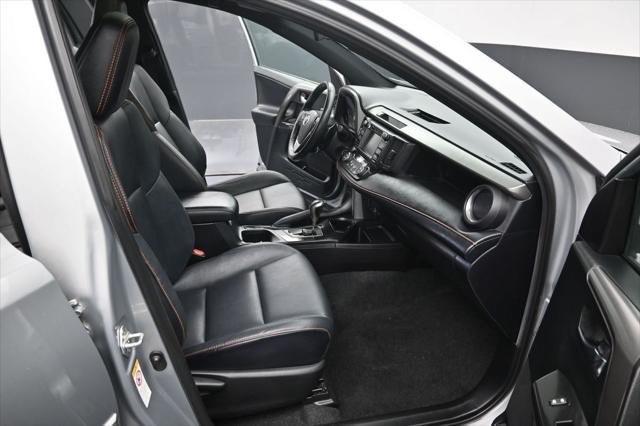 2018 Toyota RAV4 SE