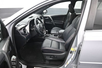 2018 Toyota RAV4 SE