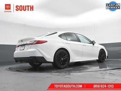 2025 Toyota Camry SE