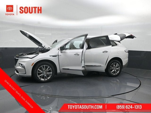2023 Buick Enclave Essence