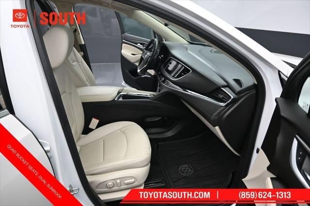 2023 Buick Enclave Essence
