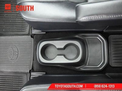 2023 Toyota Highlander Hybrid Platinum