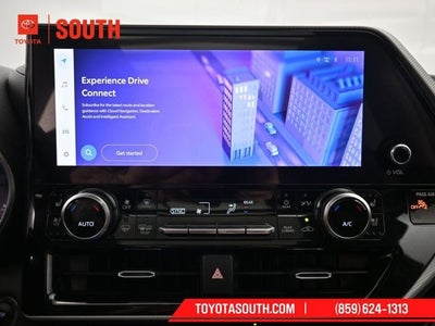 2023 Toyota Highlander Hybrid Platinum