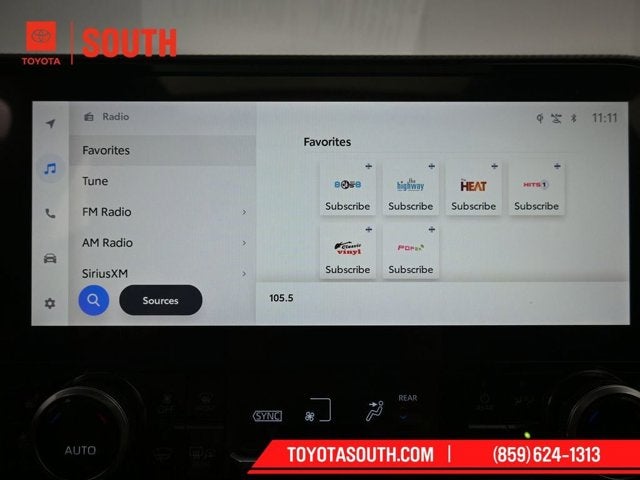 2023 Toyota Highlander Hybrid Platinum