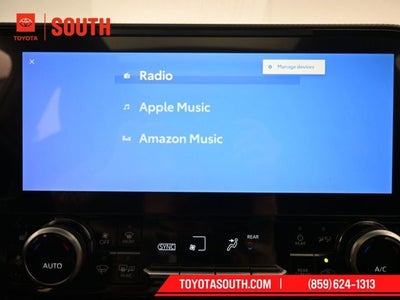 2023 Toyota Highlander Hybrid Platinum