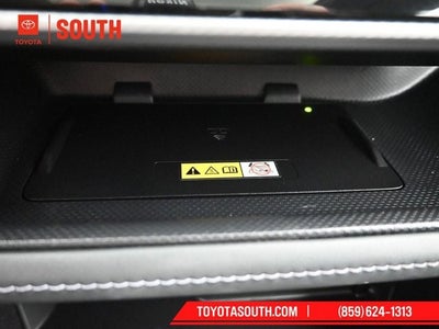 2023 Toyota Highlander Hybrid Platinum