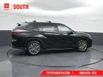 2023 Toyota Highlander Hybrid Platinum
