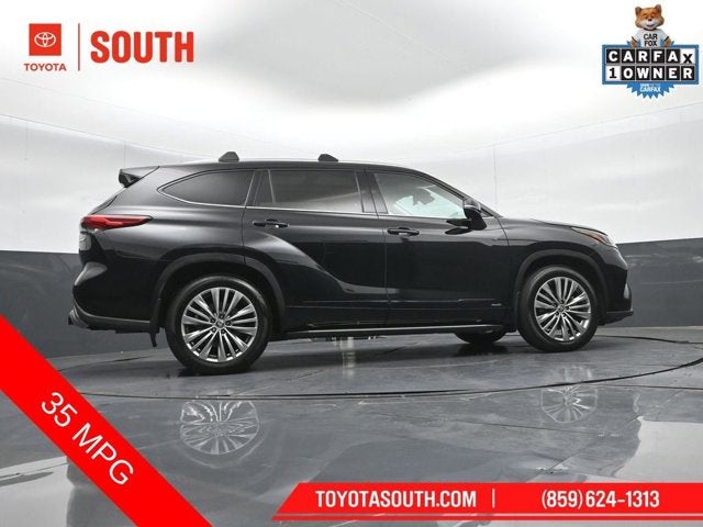 2023 Toyota Highlander Hybrid Platinum