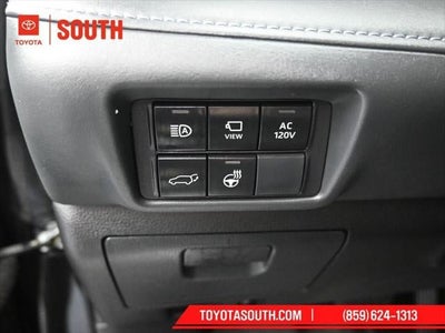 2023 Toyota Highlander Hybrid Platinum