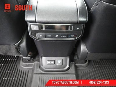 2023 Toyota Highlander Hybrid Platinum