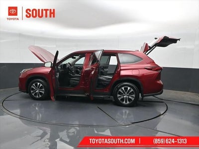 2021 Toyota Highlander Hybrid XLE