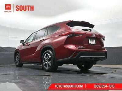 2021 Toyota Highlander Hybrid XLE