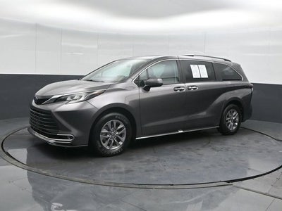 2023 Toyota Sienna XLE