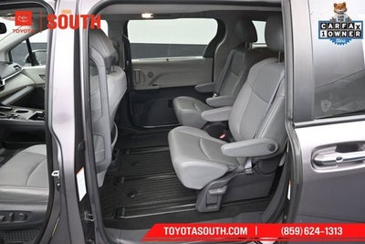 2021 Toyota Sienna XLE