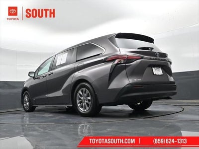 2021 Toyota Sienna XLE