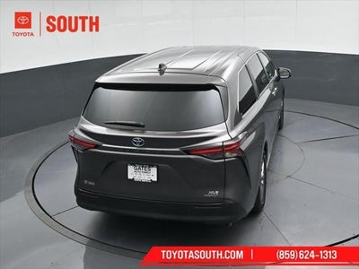 2021 Toyota Sienna XLE