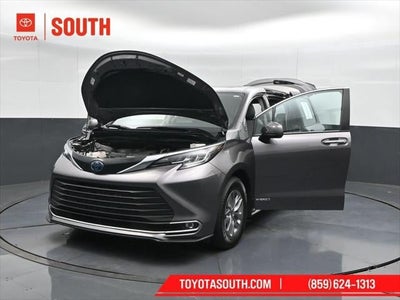 2021 Toyota Sienna XLE
