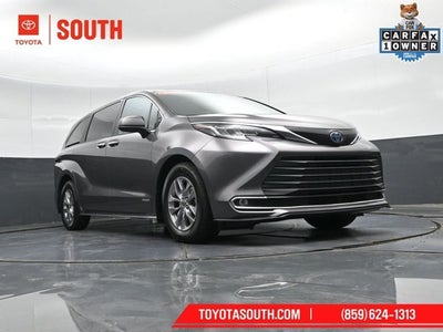 2021 Toyota Sienna XLE