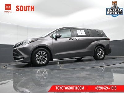 2021 Toyota Sienna XLE