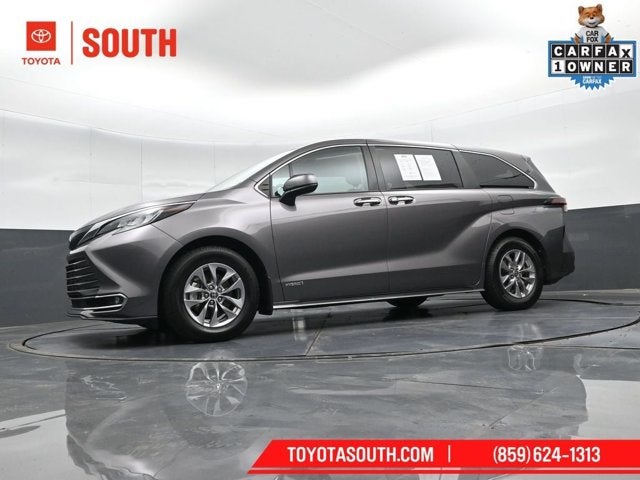 2021 Toyota Sienna XLE