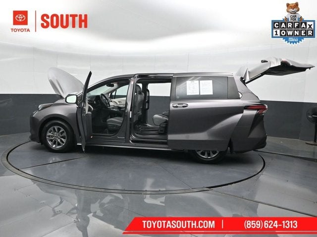 2021 Toyota Sienna XLE
