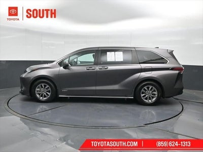 2021 Toyota Sienna XLE