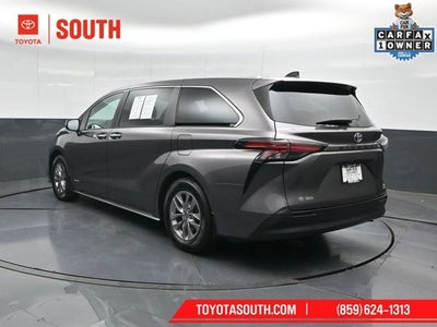 2021 Toyota Sienna XLE