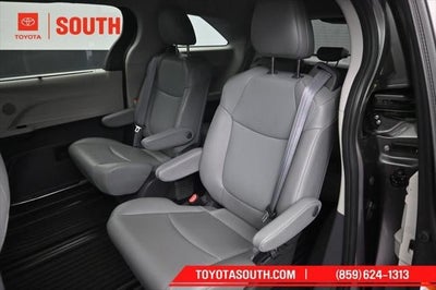 2021 Toyota Sienna XLE