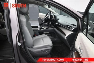 2021 Toyota Sienna XLE