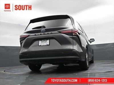 2021 Toyota Sienna XLE