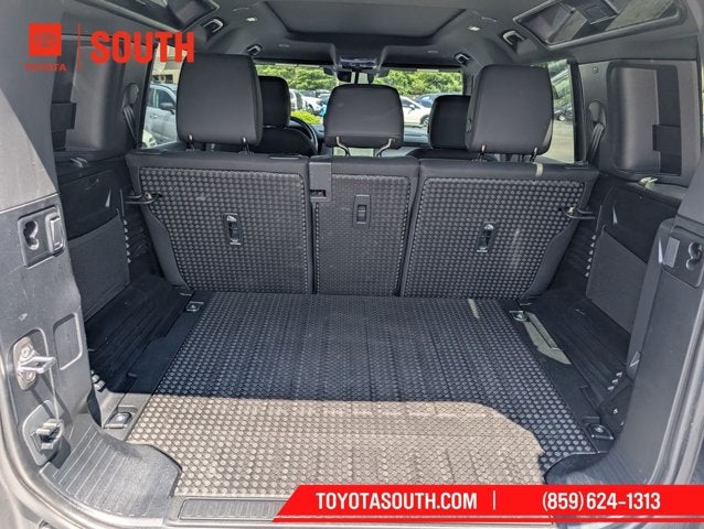 2025 Land Rover Defender S